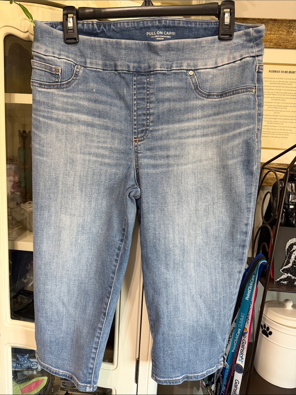 Chico’s Women’s Light Blue Denim Capri Jeans - Chico’s Size 1 - Reg Size 8-10